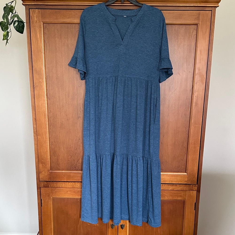 Elegant Blue Midi Dress